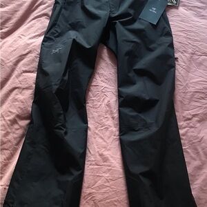 NWT - Arc’teryx Fissile Pant